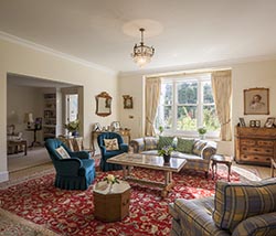 Sidebar random image